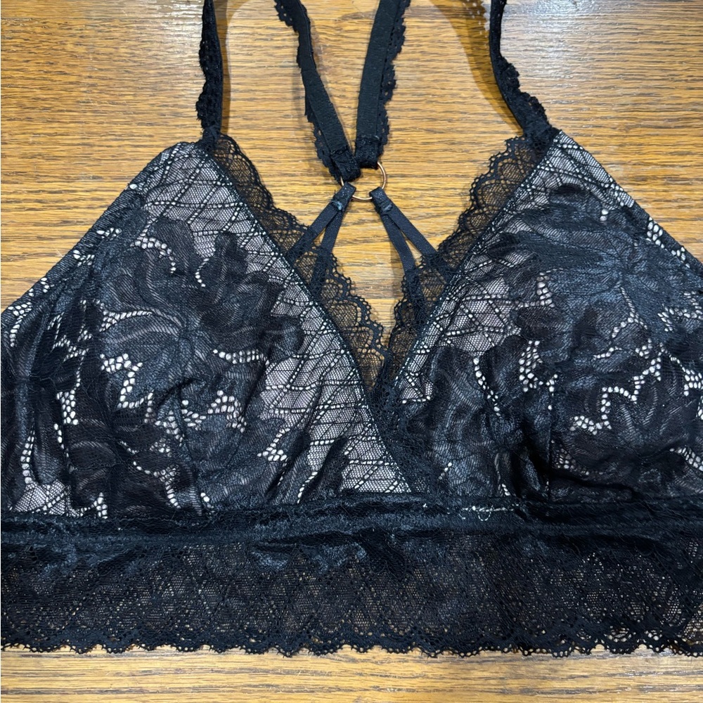 Women’s lace bralette